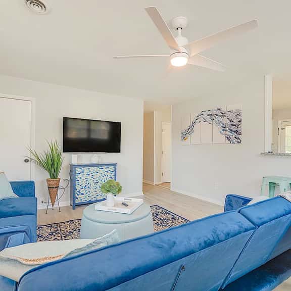 #Buckroe Bungalow ~Escape to the Beach 2mins Away! - Image 1