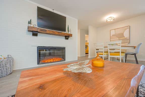 ~The BeeHive! | New 4 Bedroom Listing Next to CNU! - Image 5