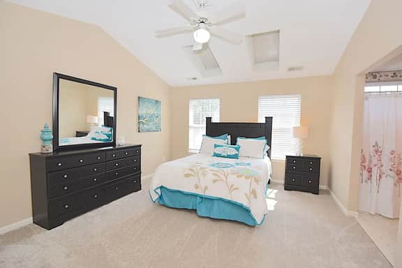 ♥️Coastal Getaway♥️~Large Clean-n-Cozy 3Bdrm Home - Image 2