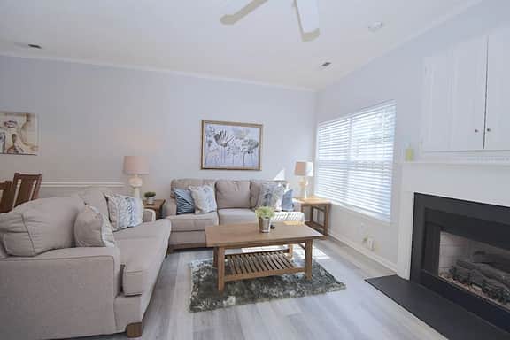 ♥️Coastal Getaway♥️~Large Clean-n-Cozy 3Bdrm Home - Image 5