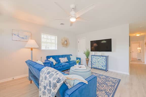 #Buckroe Bungalow ~Escape to the Beach 2mins Away! - Image 5